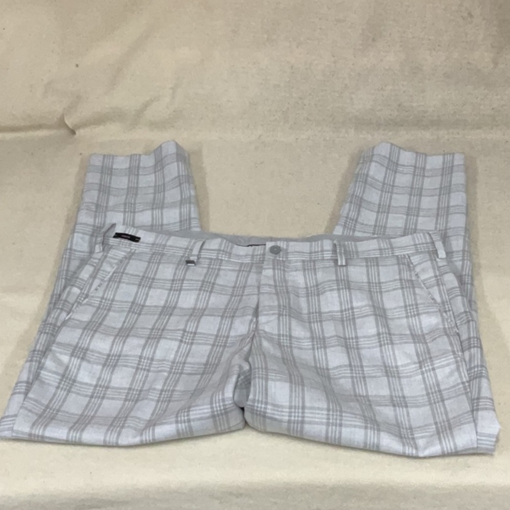 EUC Mens Netplay checkered pants
